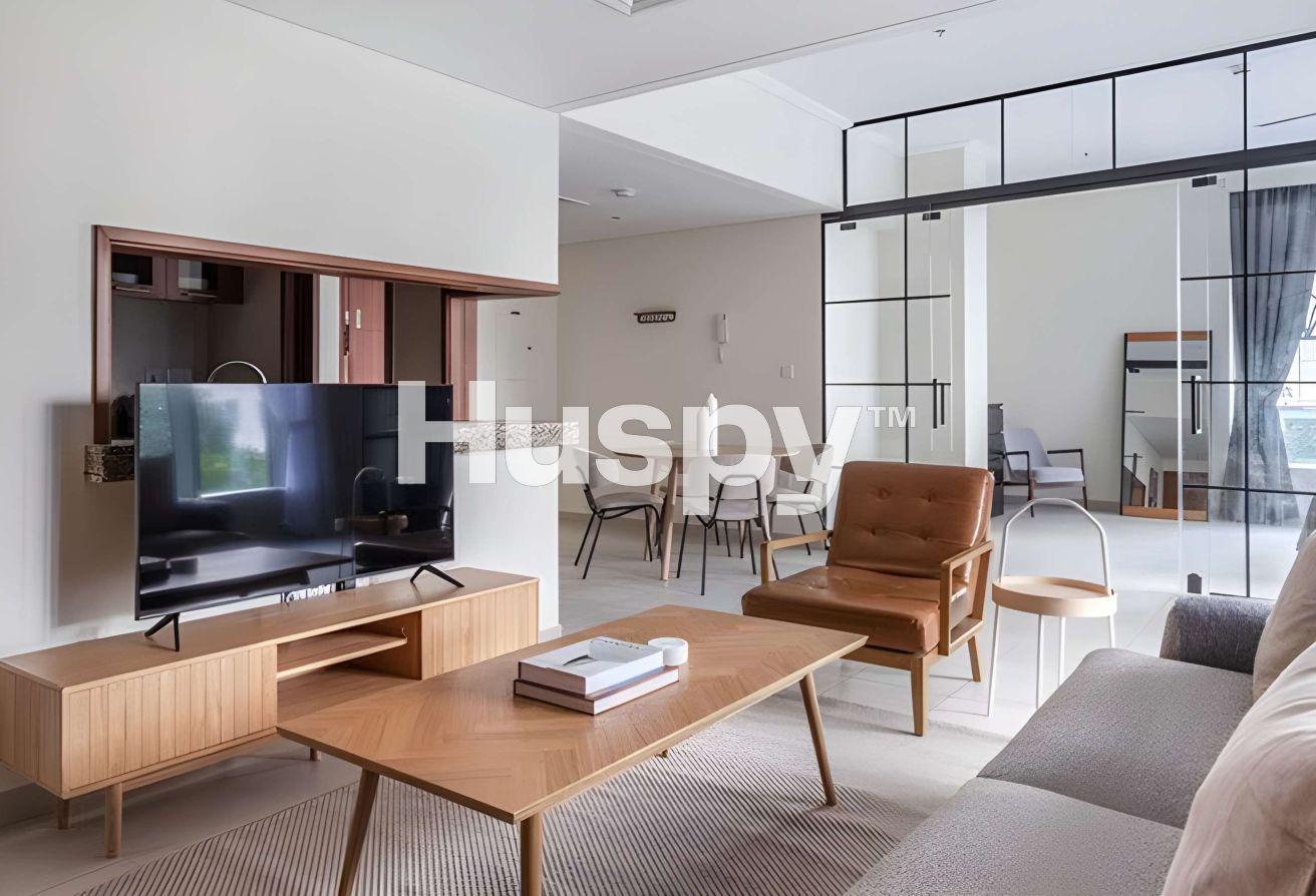 Bright | Low Floor | Large Studio