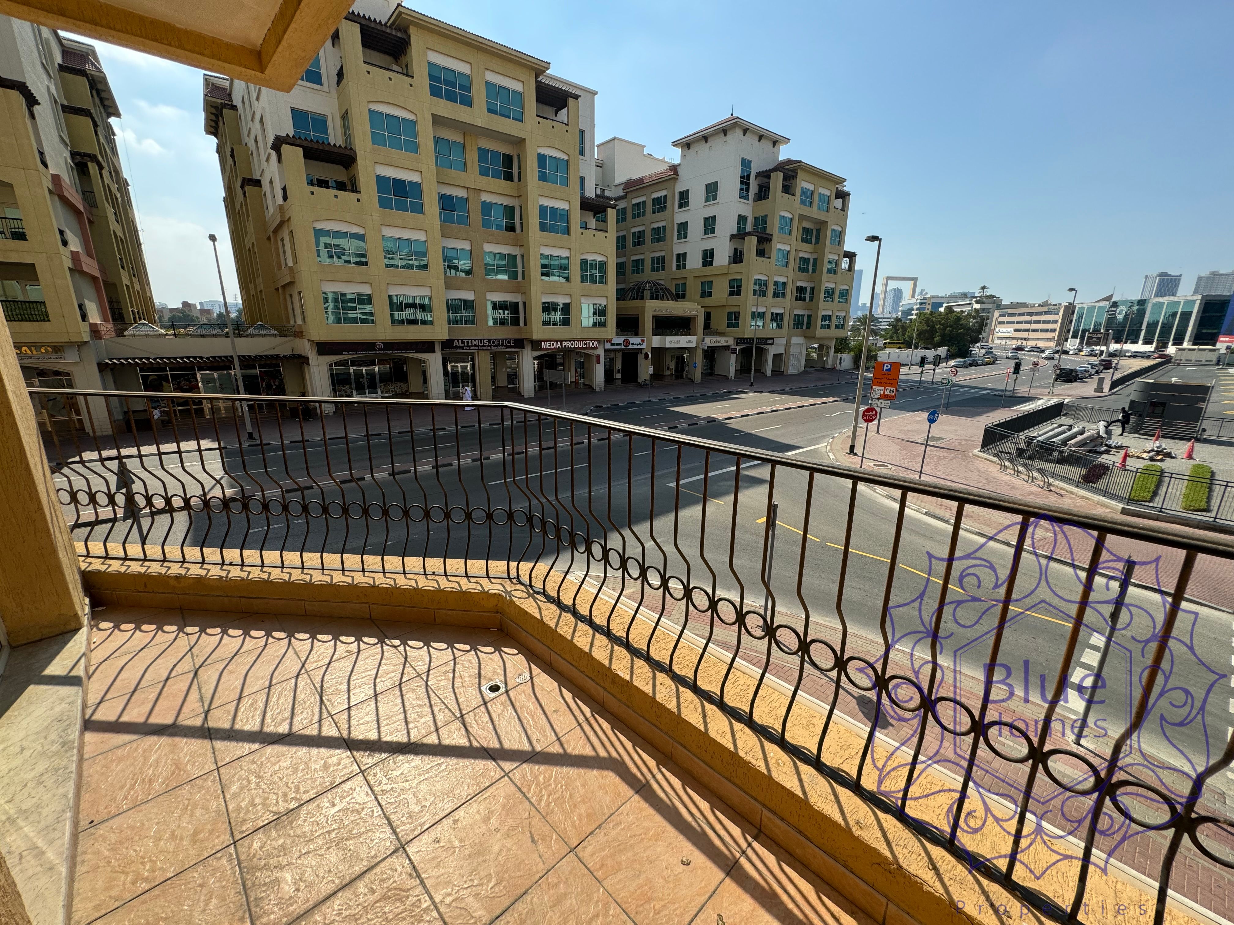 Spacious 3 BHK Open View Very Close Metro And Garden