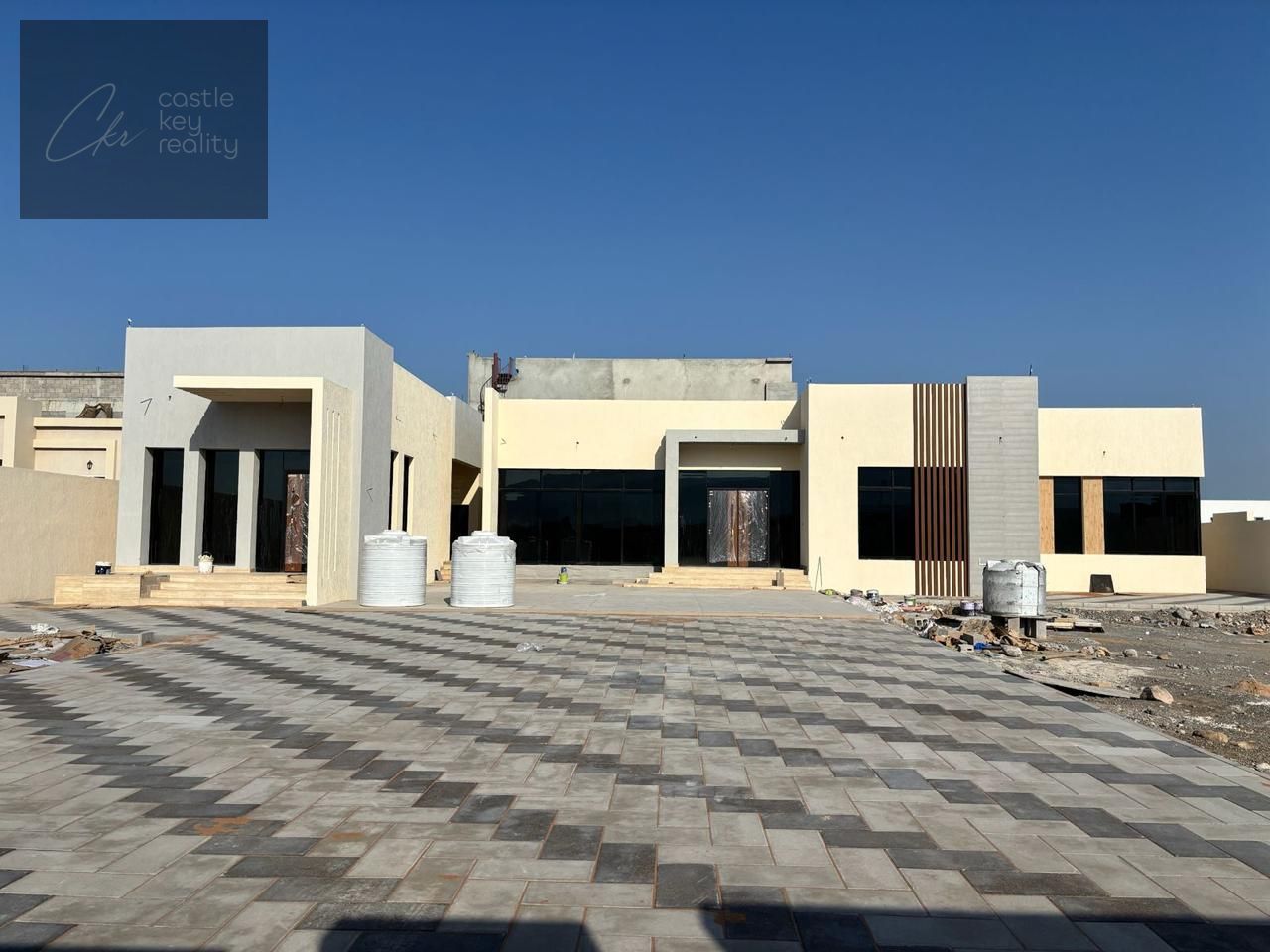 BRAND NEW VILLA READY FOR BOOKING! | 4 MASTER BEDROOMS | HUGE LIVING | DELIVERY IN 15 DAYS