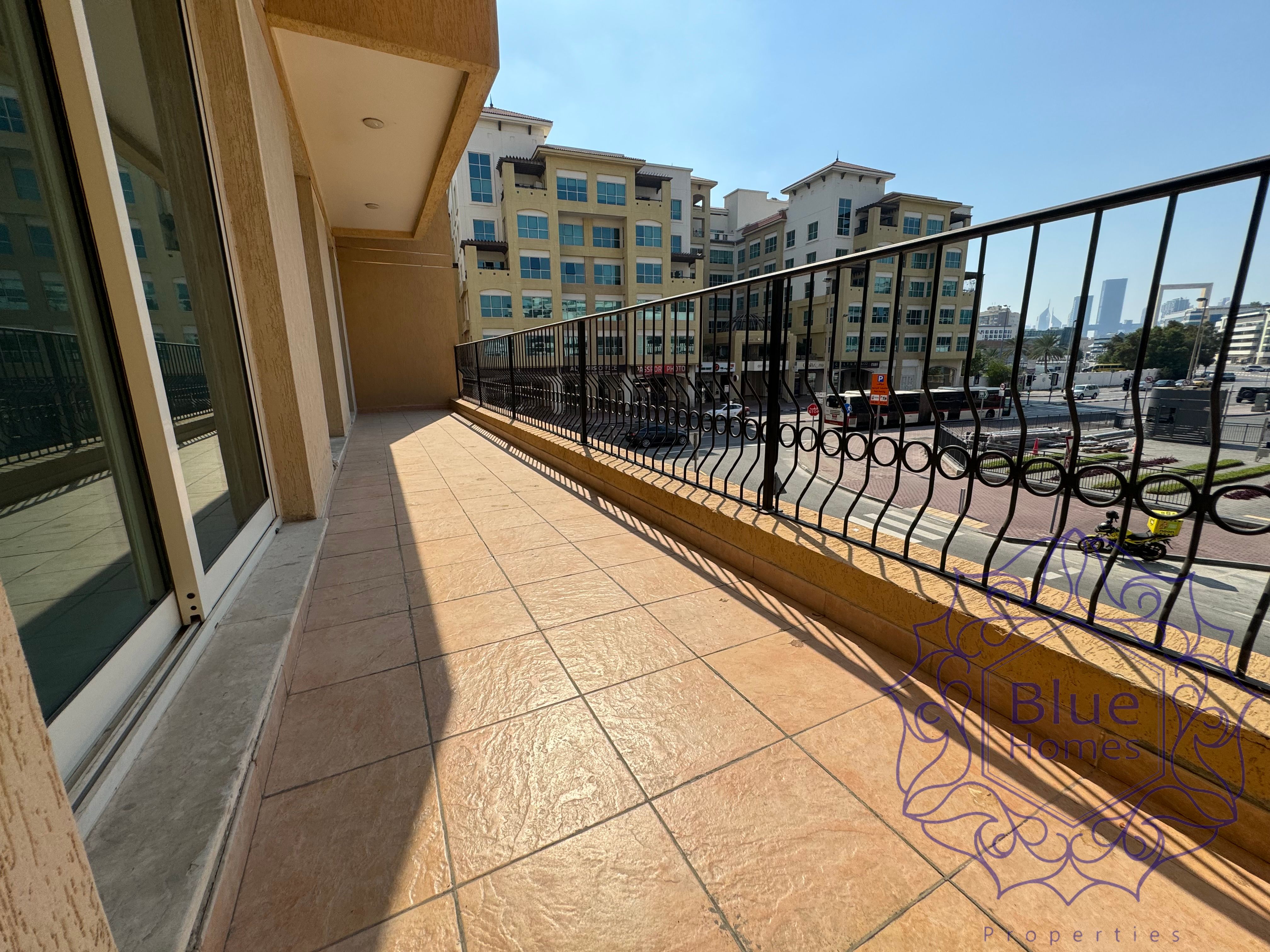 Spacious 3 BHK With Big Laundry Very Close Metro And Garden
