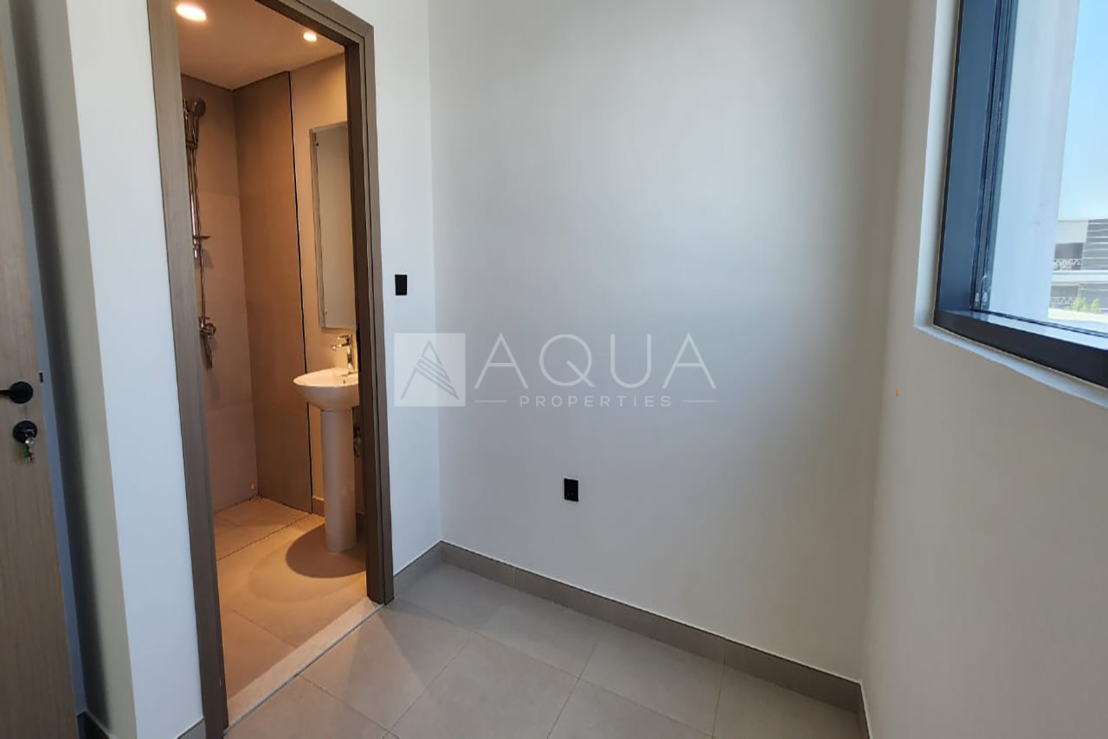 Luxury | Brand New | Ready to Move