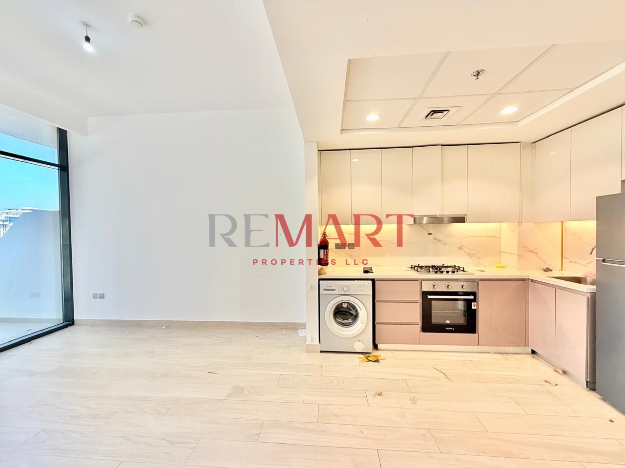 Semi Furnished 2 bed || Higher Floor || lagoon View || Ready to Move