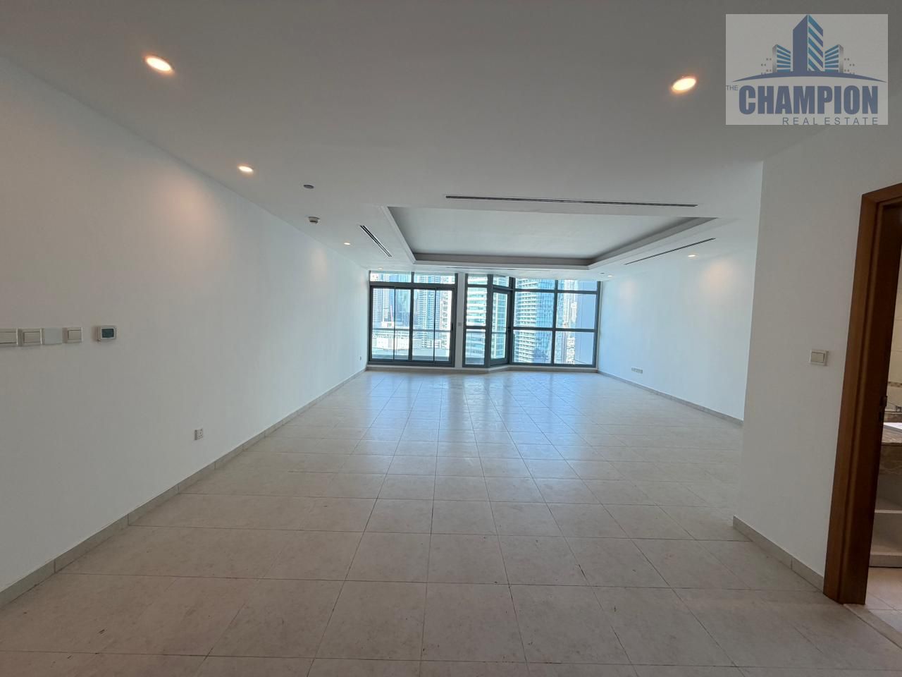 Chiller Free Duplex 5BHK | Maid’s Room | Store | 3 Balconies | Fully Equipped Amenities | Dubai Marina | AED 280K