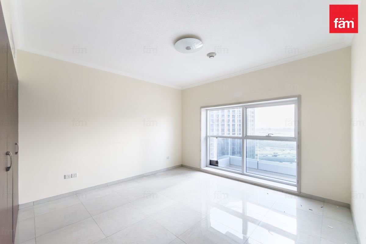 Prime Location I Unfurnished I Spacious 1 Bed