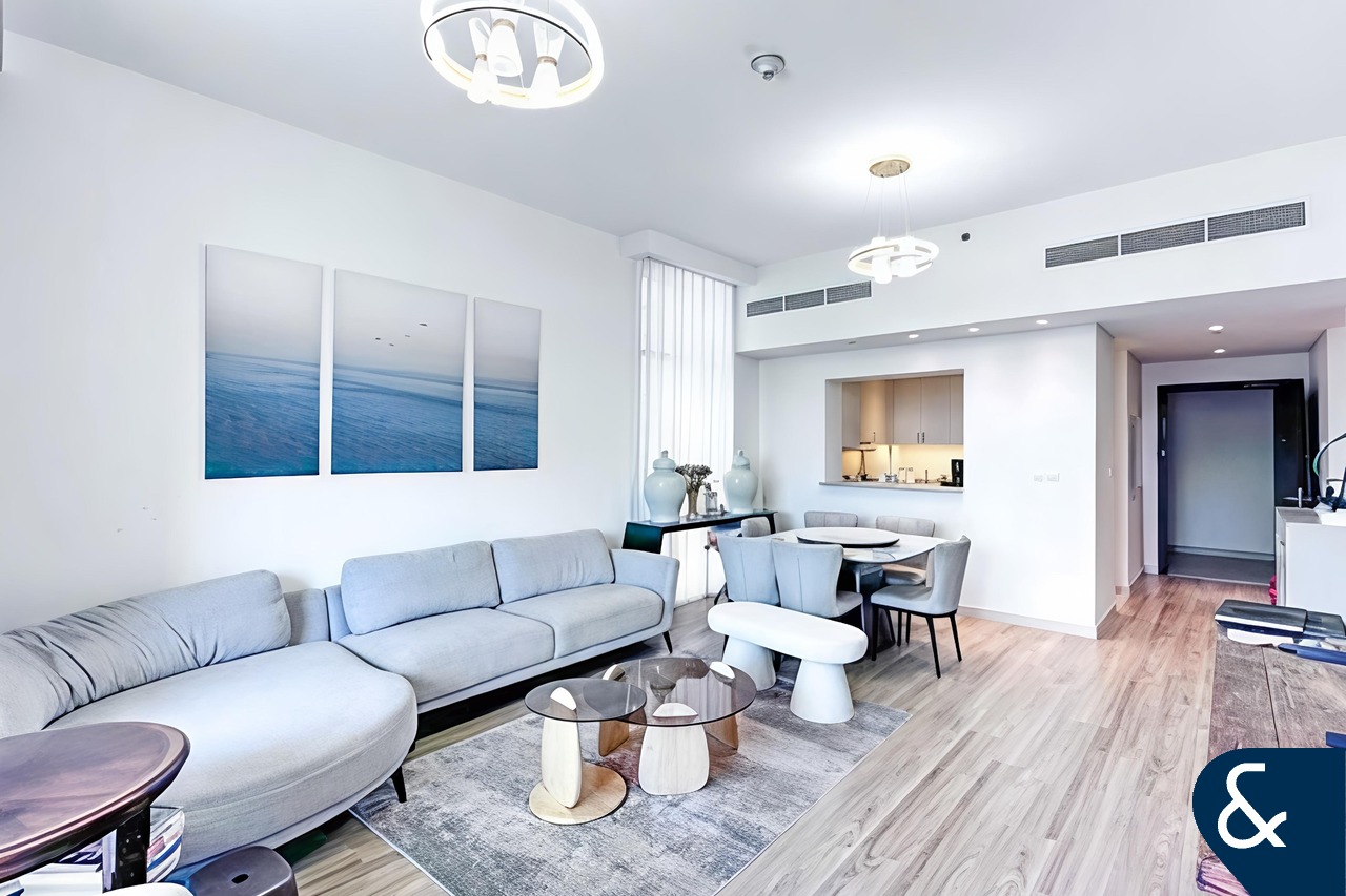 2 Bed | Balcony | Vacant Now | Downtown