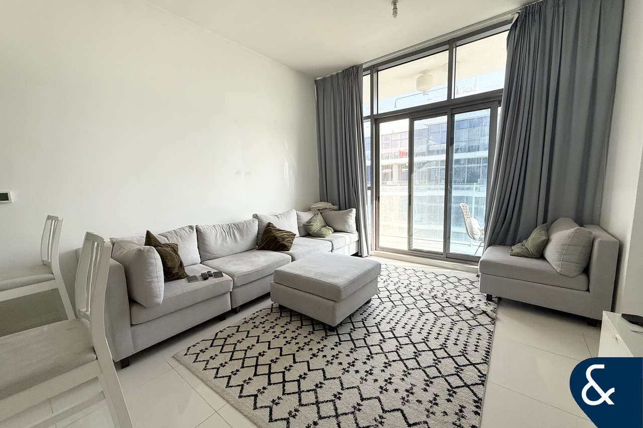 Furnished | Pool & Gym | Golf Course View