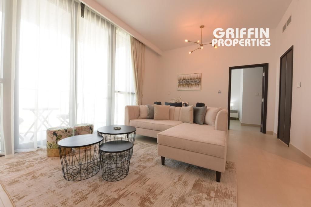 DIRECTLY CONNECTED TO MALL | FURNISHED | 1 BED
