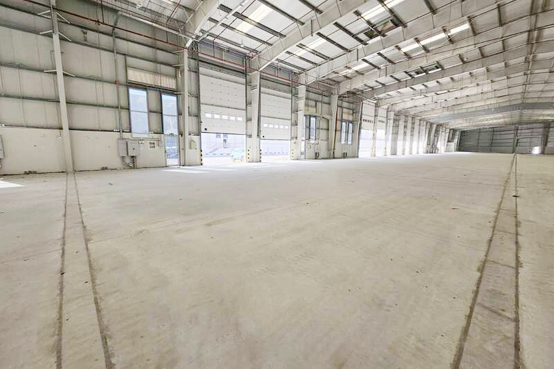 High-Capacity Warehouse | Strategic Location