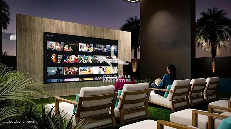 TOP FLOOR || LUXURIES APARTMENT & FACILITIES || PRIME LOCATION