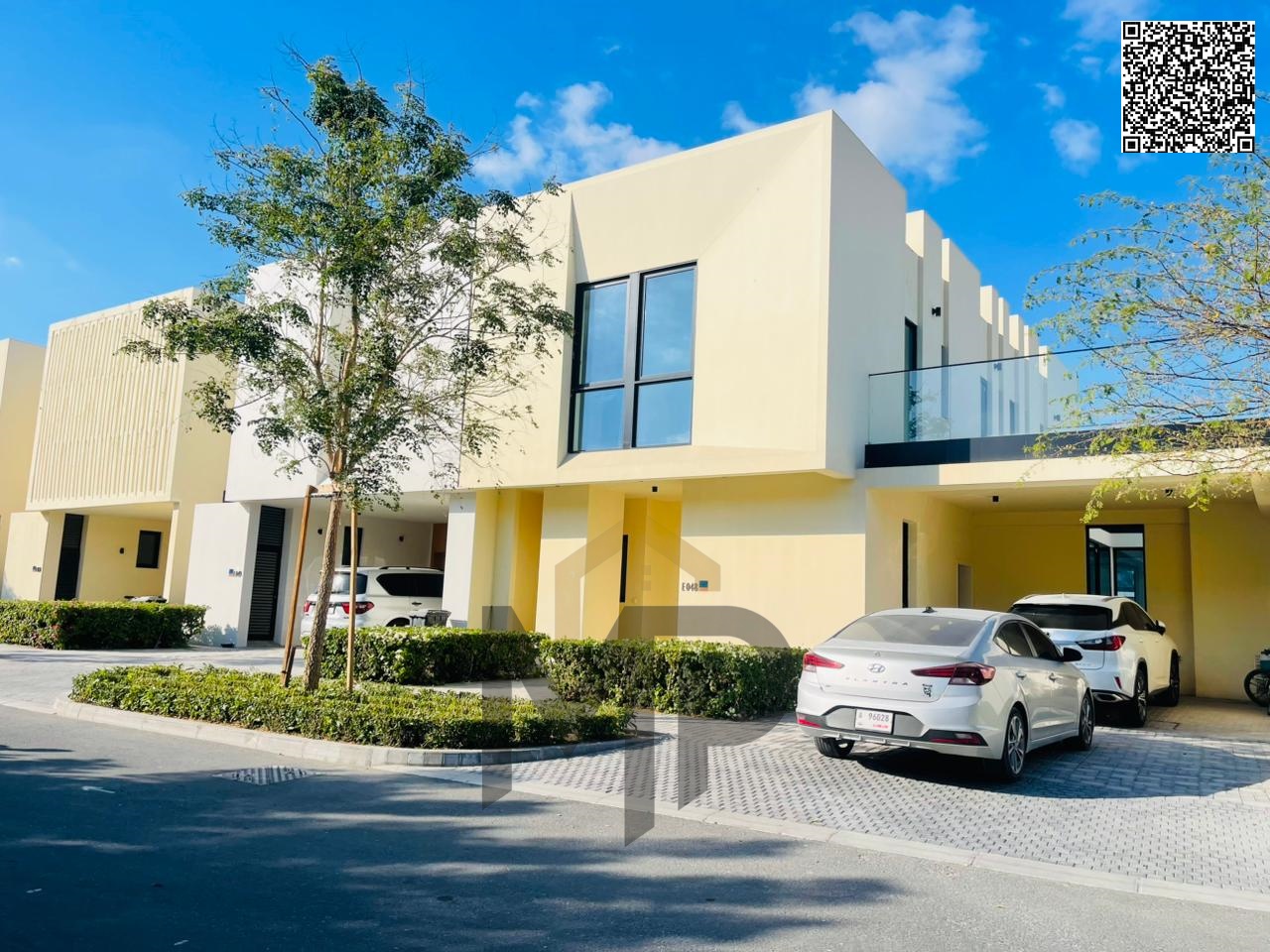 A unique opportunity: A luxury villa in Al-Zawraa with electricity, water, and air conditioning included.