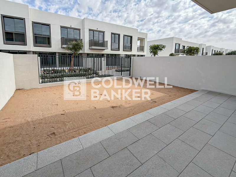 Community Expert | L Shape Kitchen | Close To Park
