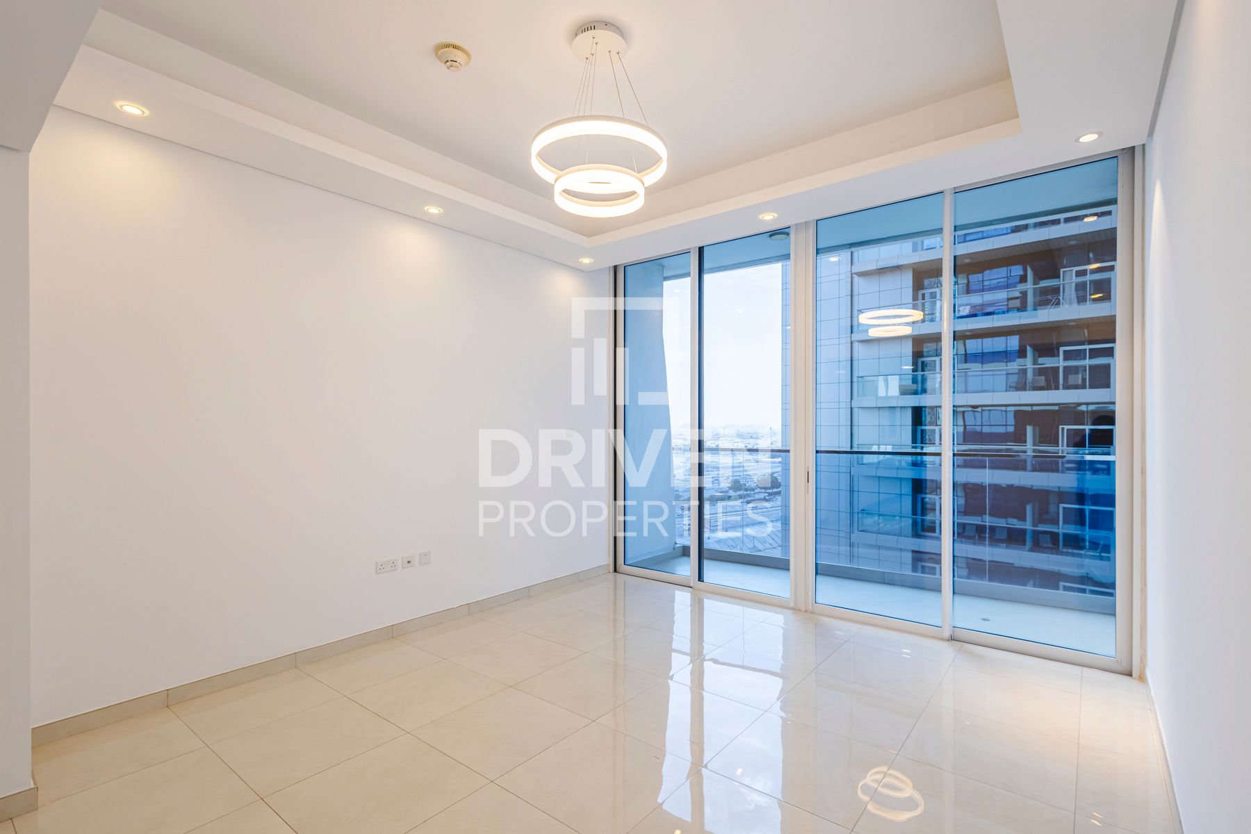 Elegant Living | Mid Floor | Community View