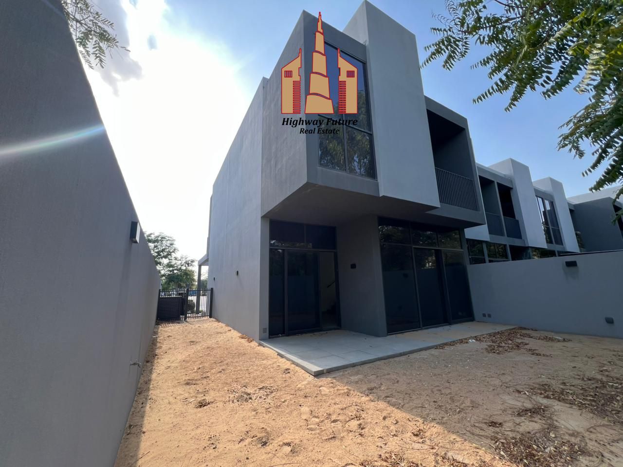 ||Luxury Like New Townhouse|| Spacious Unit||