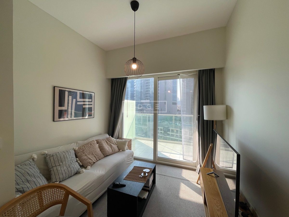 FURNISHED | READY TO MOVE | COMMUNITY VIEW