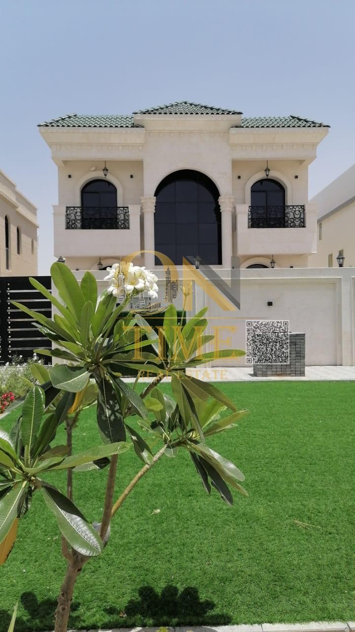 Villa | Luxury | Elegance | High-end | Prime location | Spacious | Privacy | Family-friendly |
