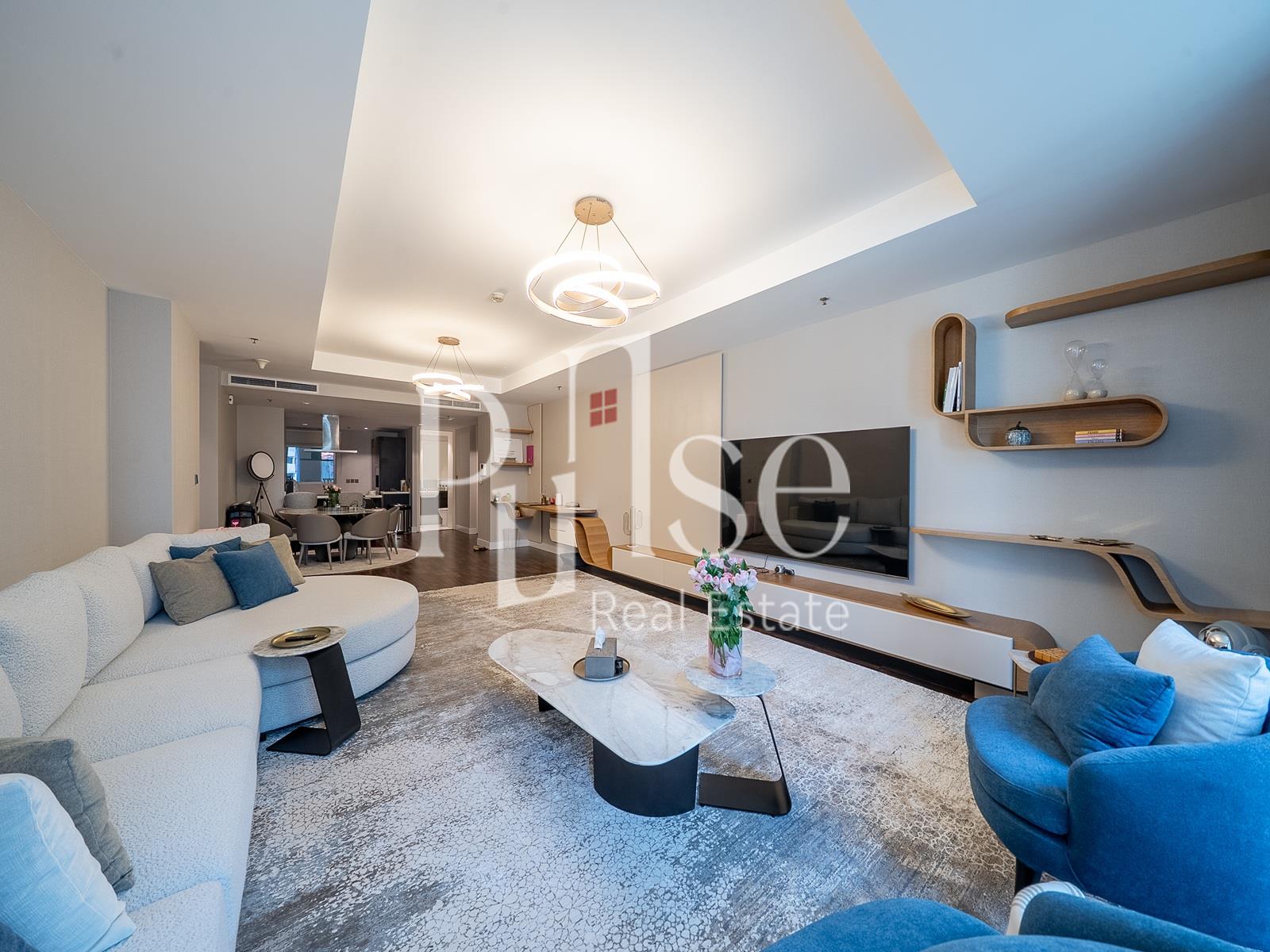 Spacious 2BR | Upgraded | Sheikh Zayed Road View