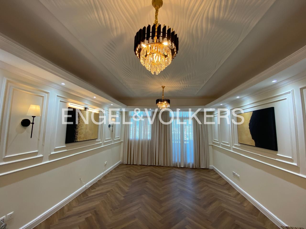 Maids Room | Fully Renovated | Closed Kitchen