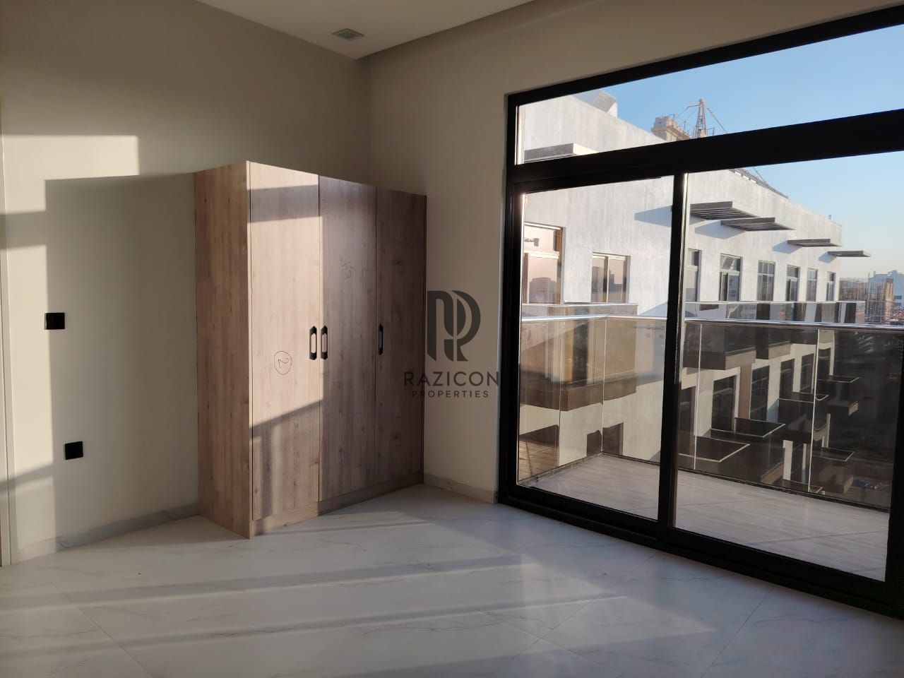 0% Commission | Modern Living...