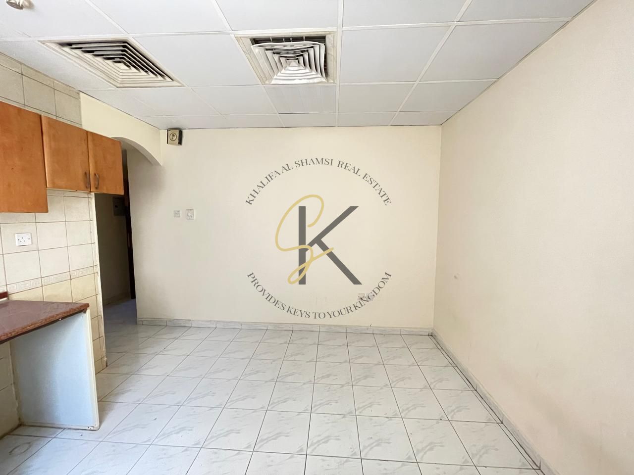 Comfortable Unfurnished Studio Apartment for Rent in Muwailah, Sharjah | Prime Location | 450 Sqft | All Amenities Included