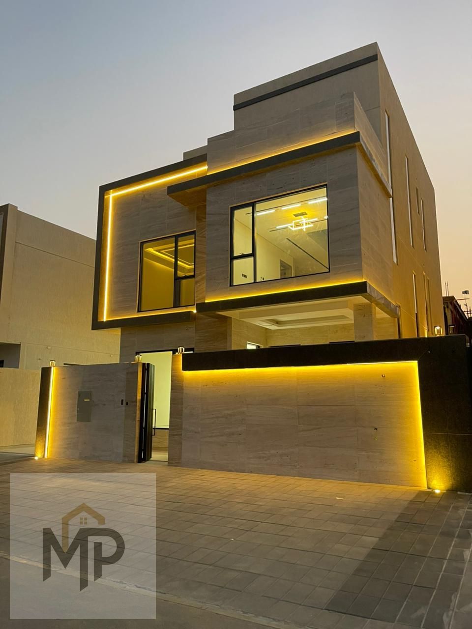 Your golden opportunity to own a modern villa with 4 rooms and 3 living rooms - including fees and air conditioning, with a roof facing a garden.