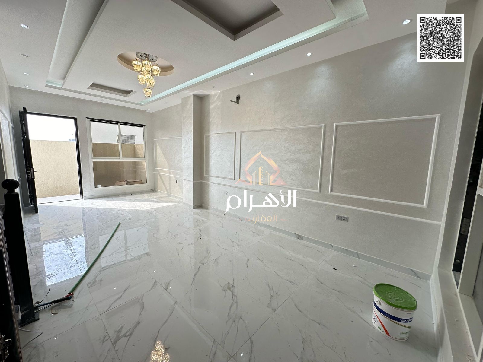 Villa for sale in Ajman, opposite the mosque, with a rooftop terrace, freehold ownership for life, at an attractive price.