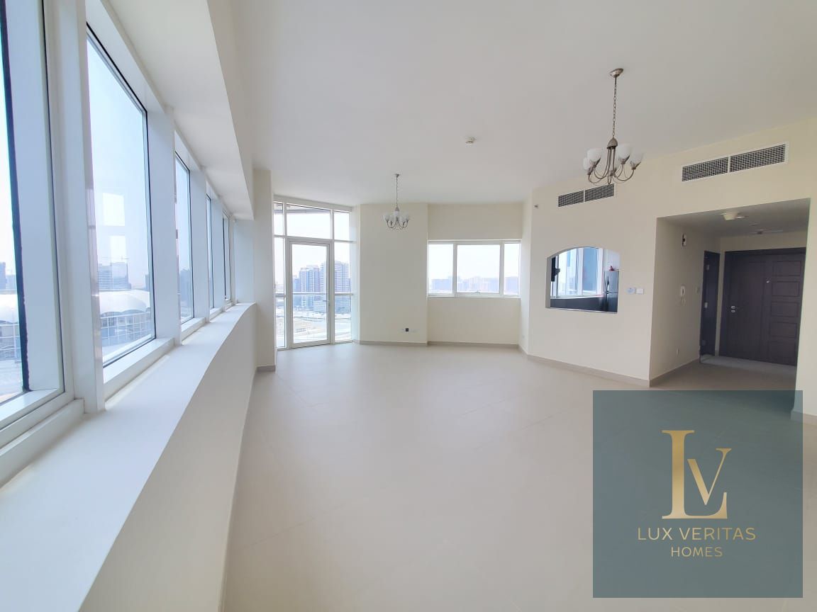 AC Inclusive | 12 Cheques | Kitchen Equipped