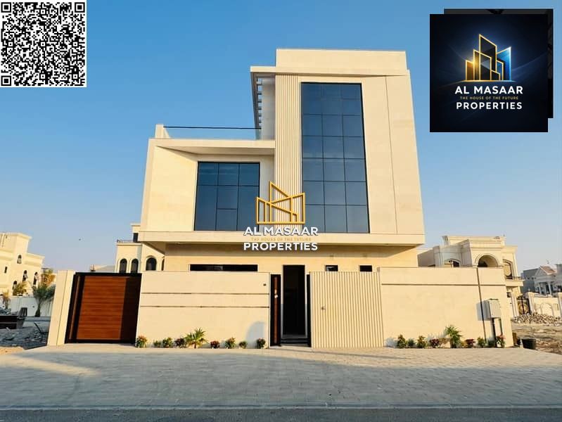 Two-story villa with a rooftop and internal elevator for sale. Price includes electricity, water, and air conditioning. Freehold ownership for all nat