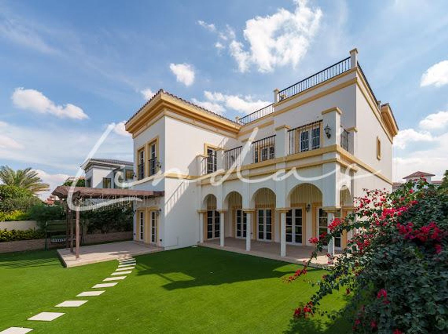 Luxury Feel Villa | 5BR + Maid | Prime Location