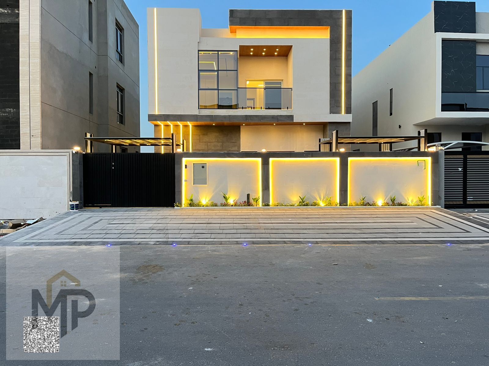 Villa for sale in Ajman at a bargain price, all fees included. Excellent location. Freehold ownership for life for all nationalities with bank financi