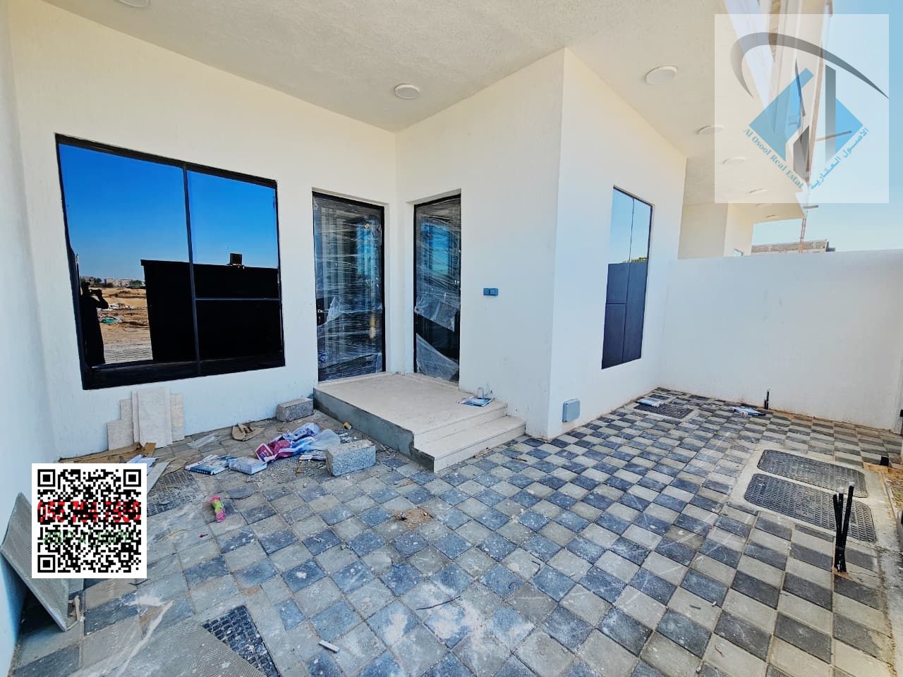 3-story villa at the lowest price on the market, with a large yard, and the price includes registration fees. Freehold ownership in a prime location.