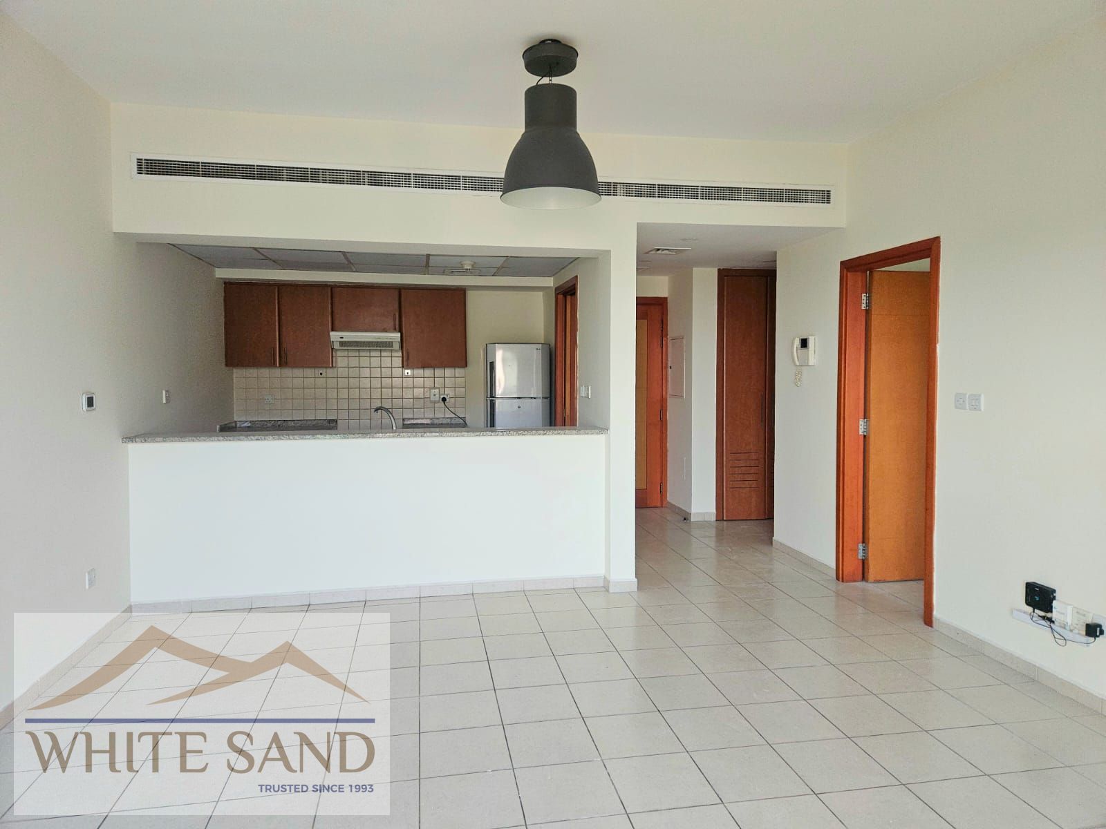 CHILLLER FREE-UNFURNISHED -READY TO MOVE 1 B/R