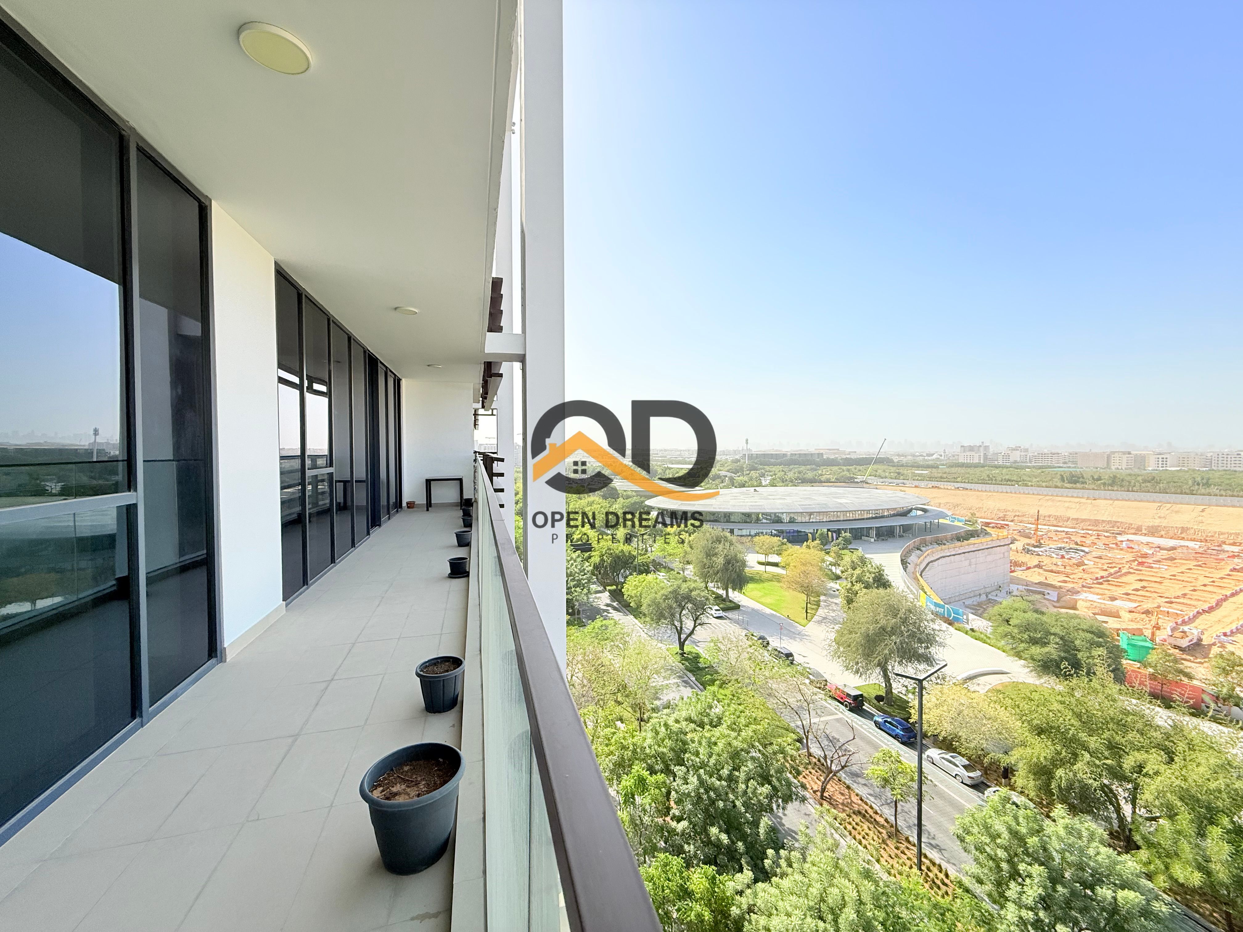 Huge Size/3 BR With Close Kitchen Open View