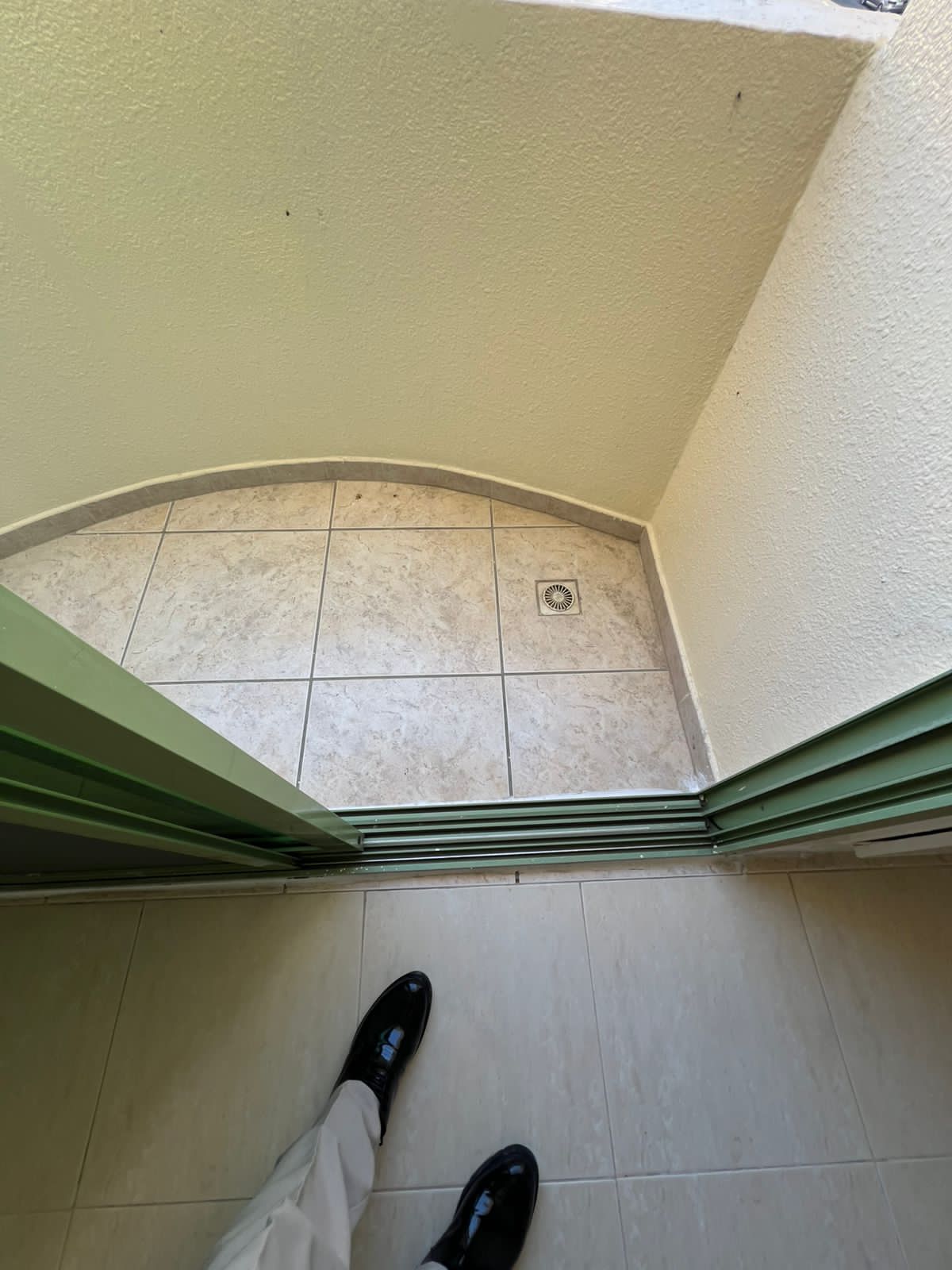 onebedrooms and a living room, excellent finishing, ready to move in