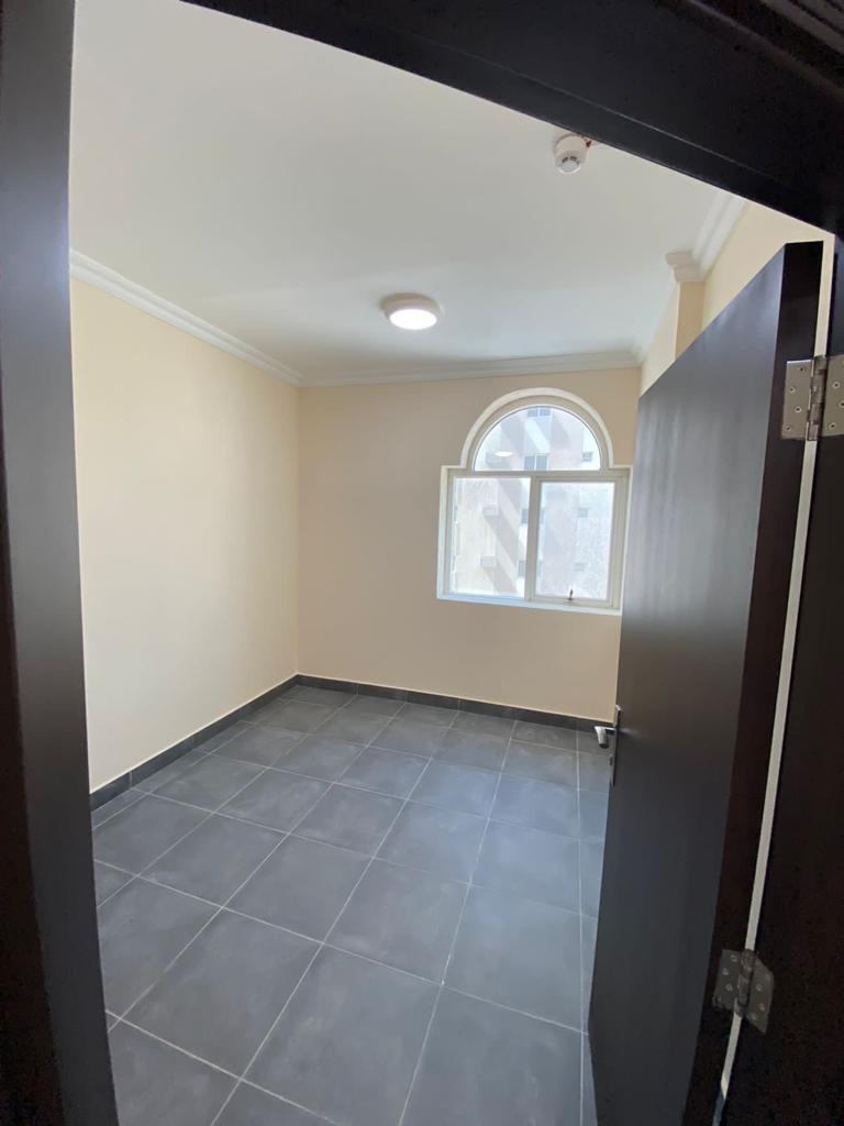One bedroom and living room for annual rent in Al Naba’a with a balcony, spacious areas, prime location and flexible payment facilities, 26,000 dirham