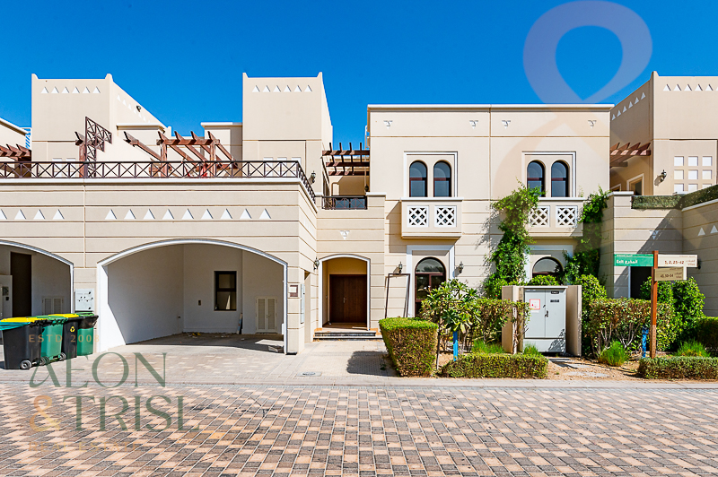 Spacious Living I 4 Bedroom+Maids I Close to Park