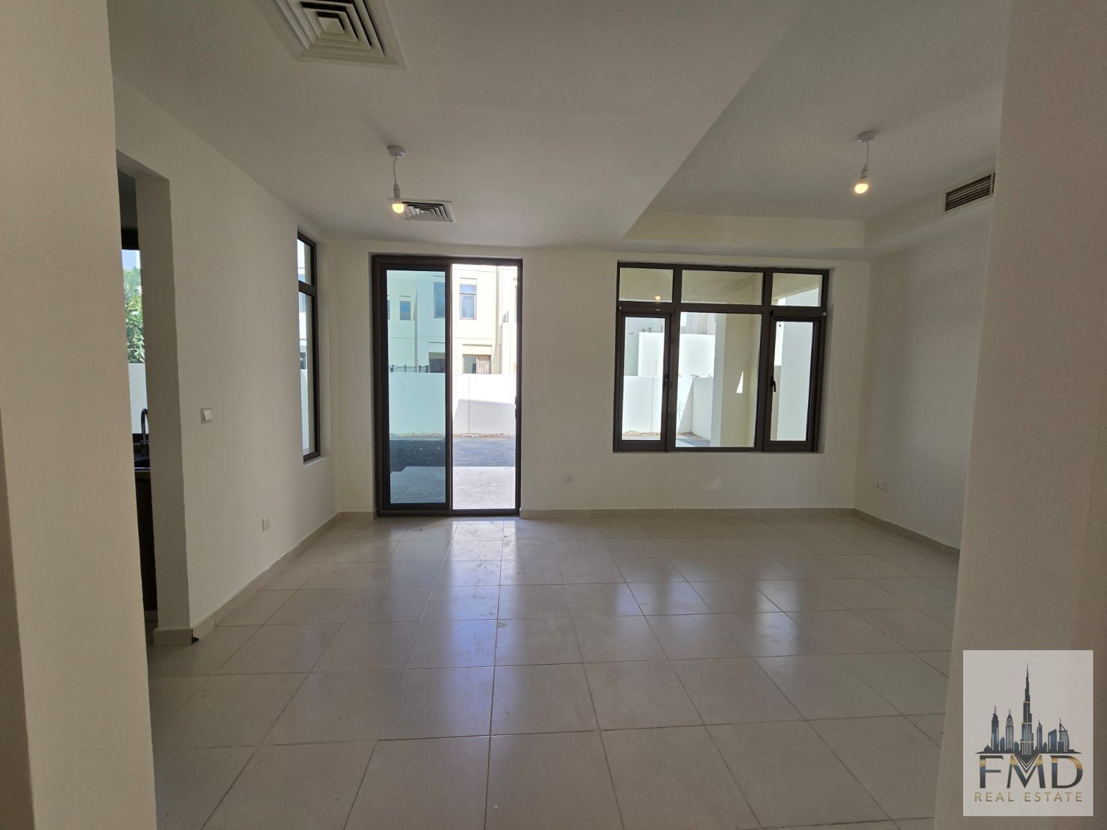 For Sale | Type A Vacant 3Bed Townhouse Large Plot Size