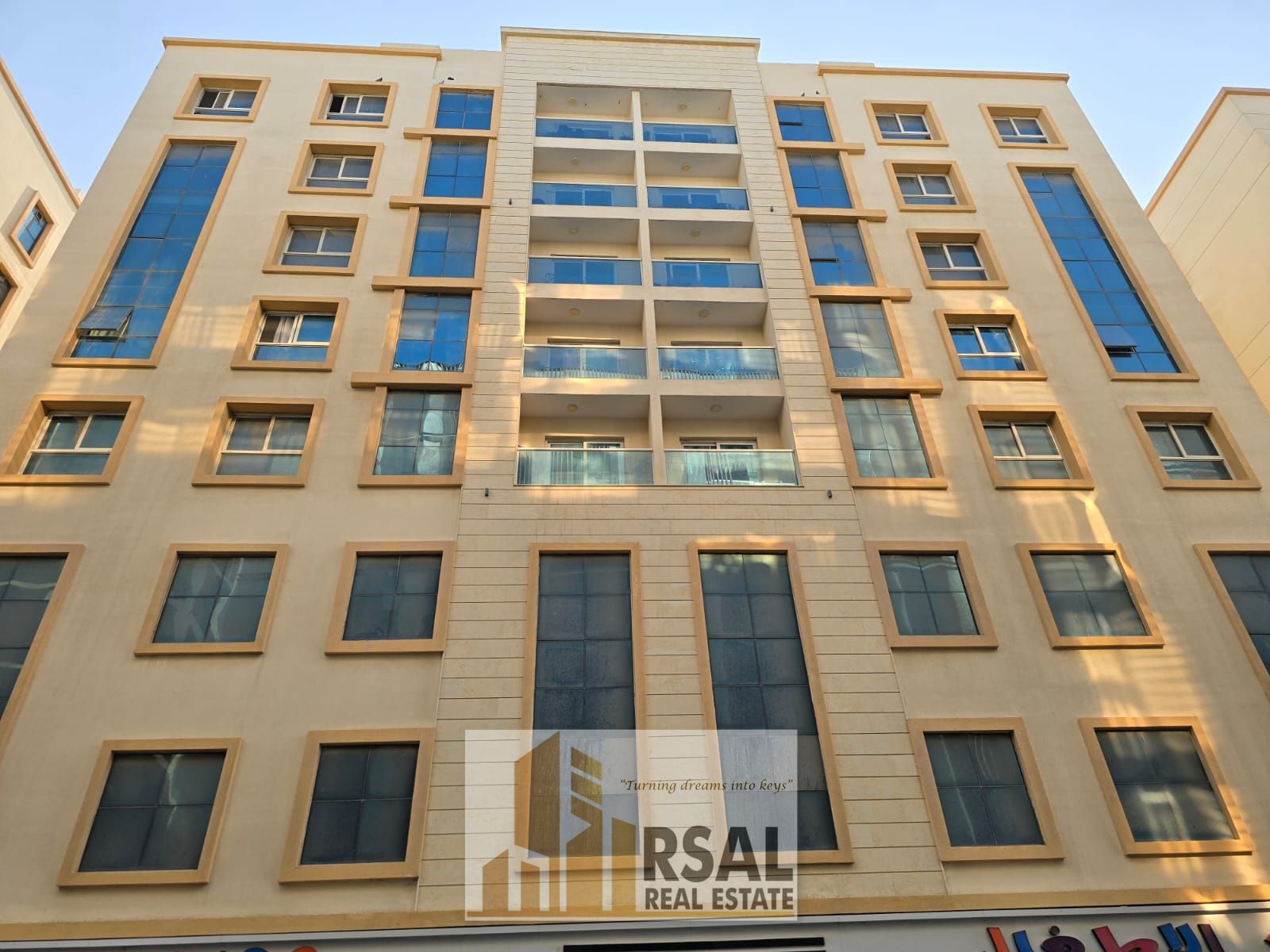 Spacious 2bhk Apartment Available in Muwaileh Commercial Area