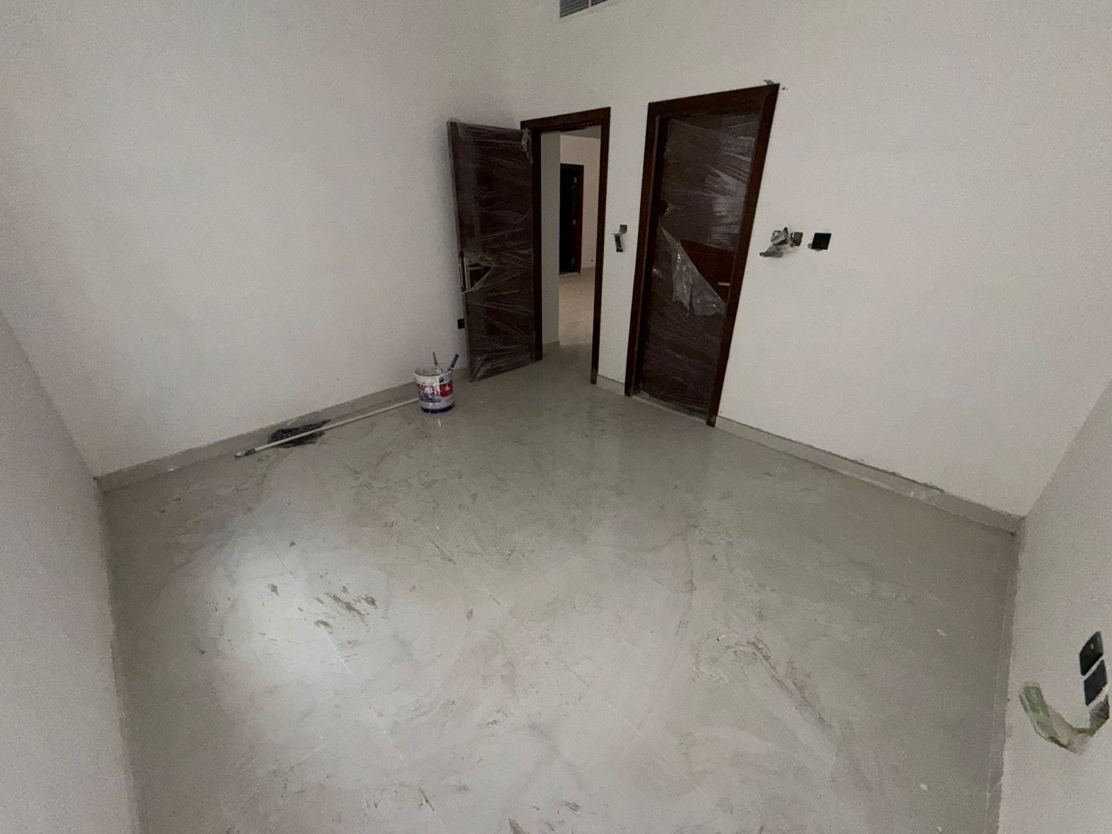 First occupant - Prime location close to all services -for families