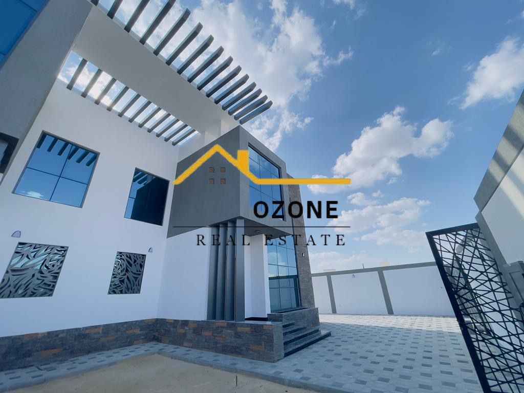 Brand New 5 Bedrooms Villa\*All Master Bedrooms\*Parking Space