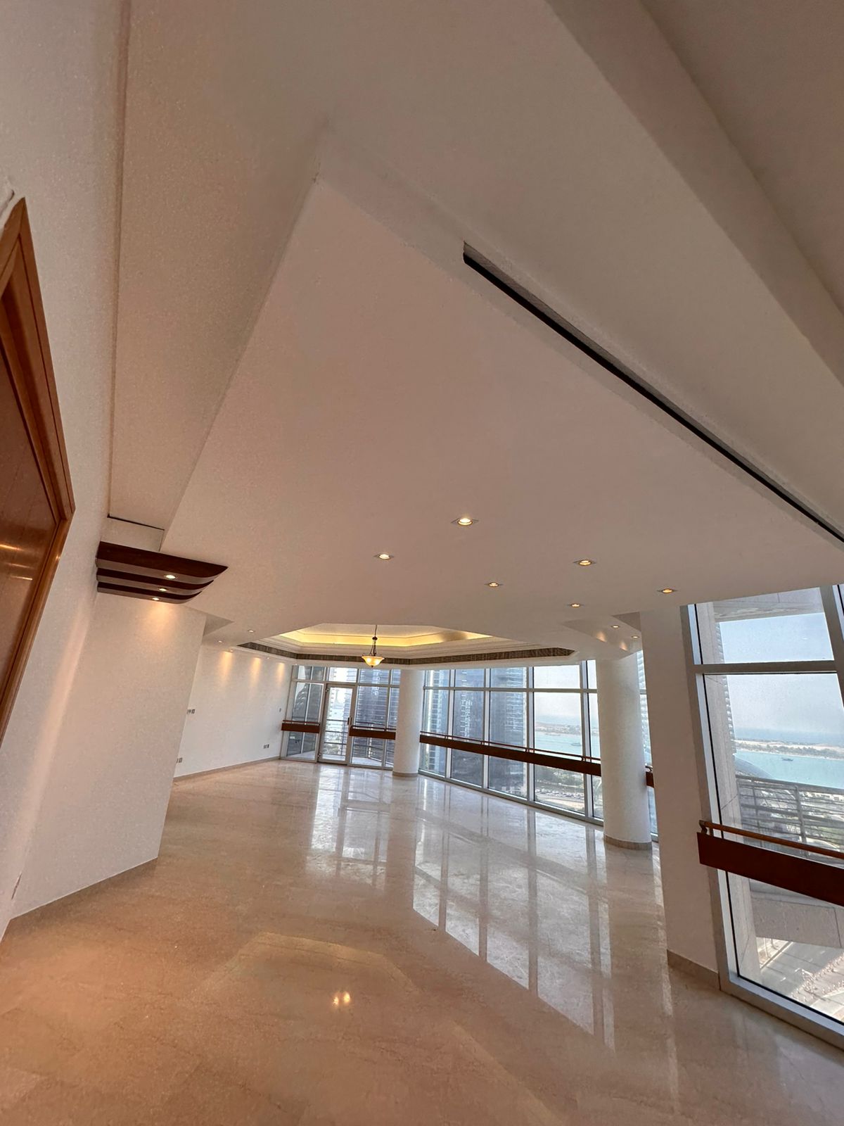 Luxury 4 Bedroom | Sea View | 2 Parking | Al Hisn