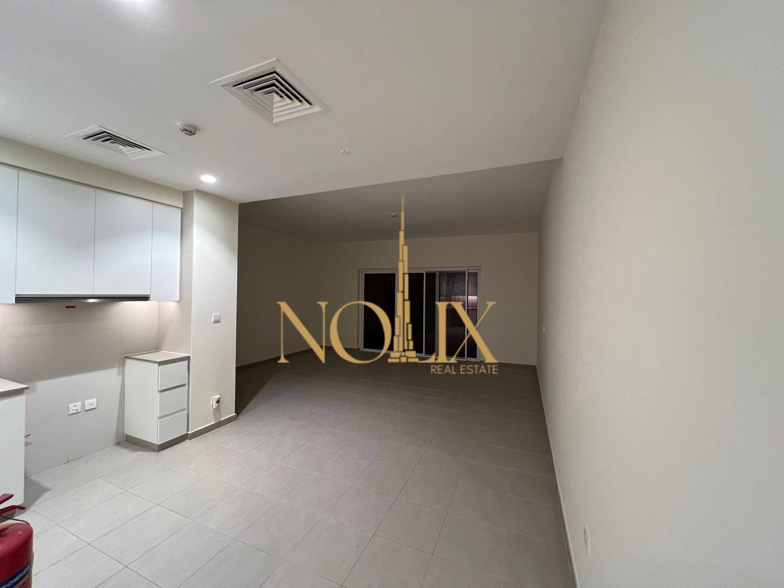 Ready to Move Townhouse | Prime Location | Vacant