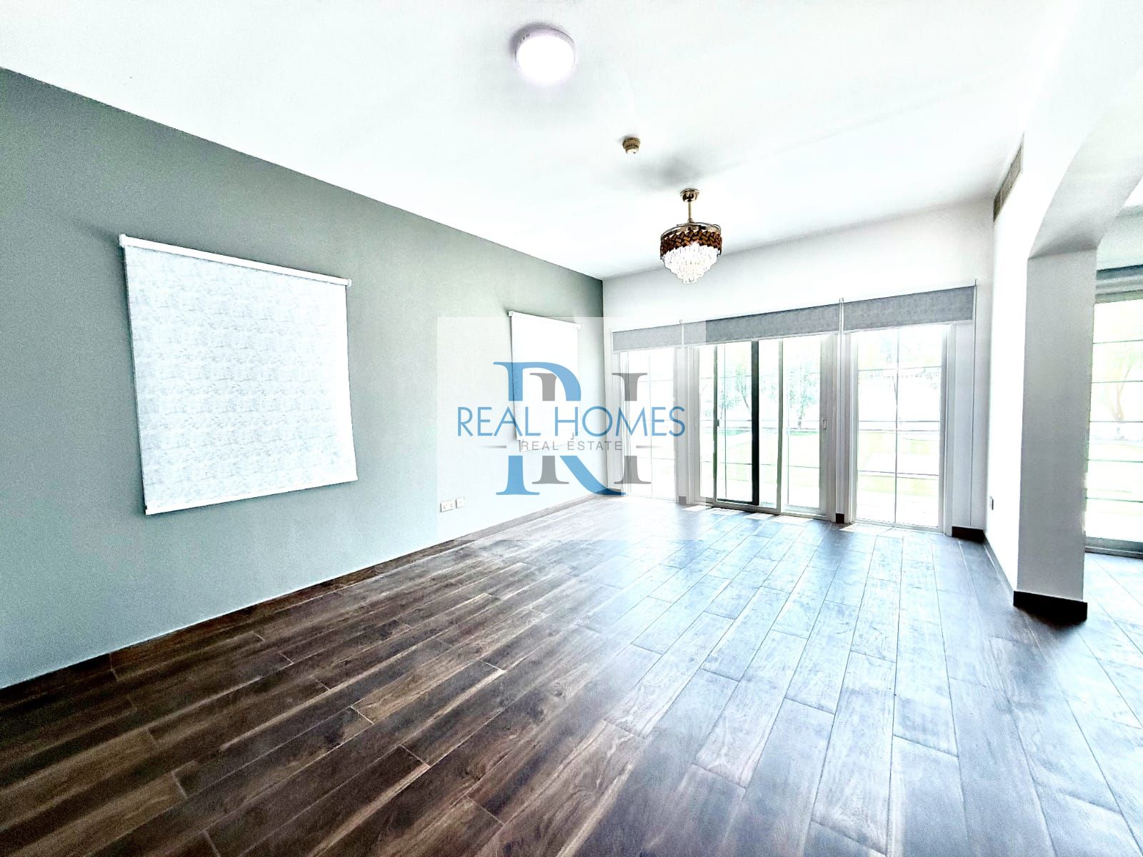 Fully Upgraded 4 Bedroom with Maid’s Room| AED 245K