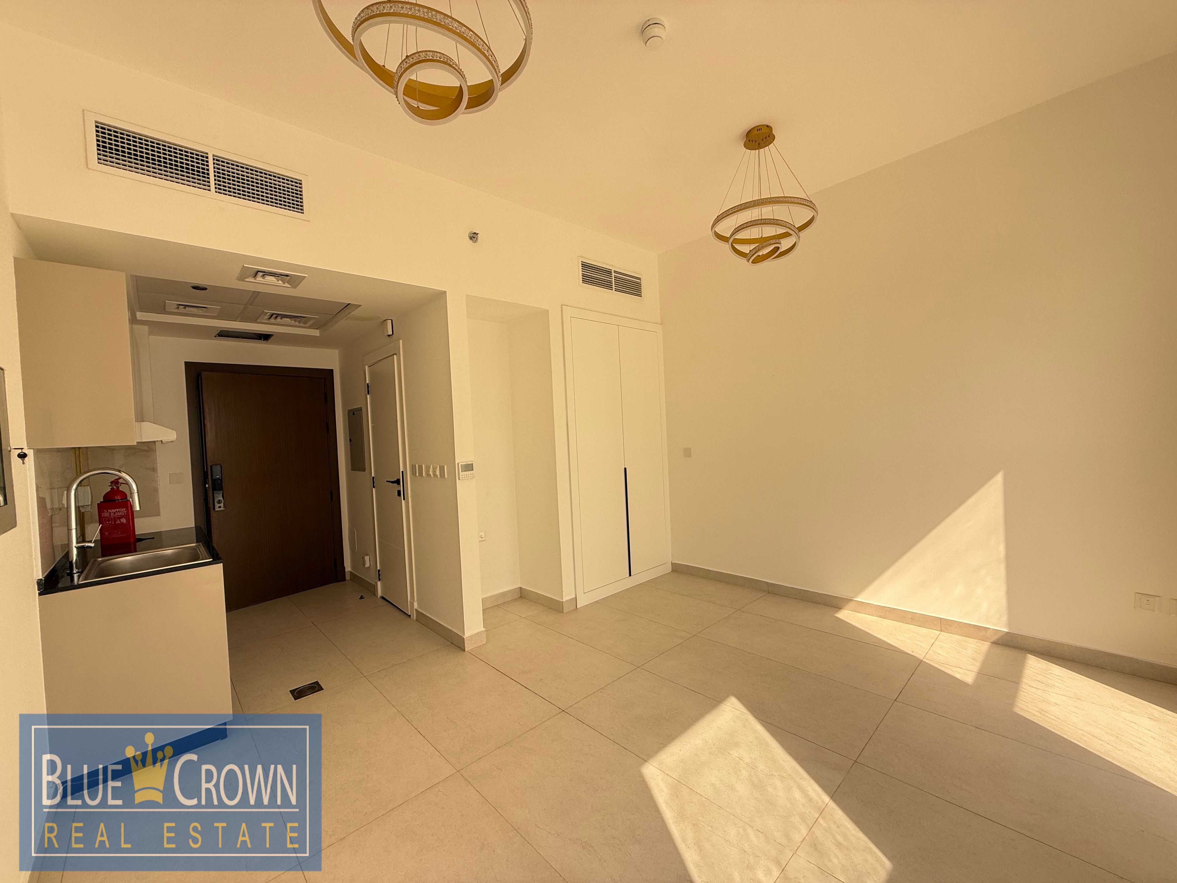 BRAND NEW STUDIO MODRAN STYLE PRIME LOCATION