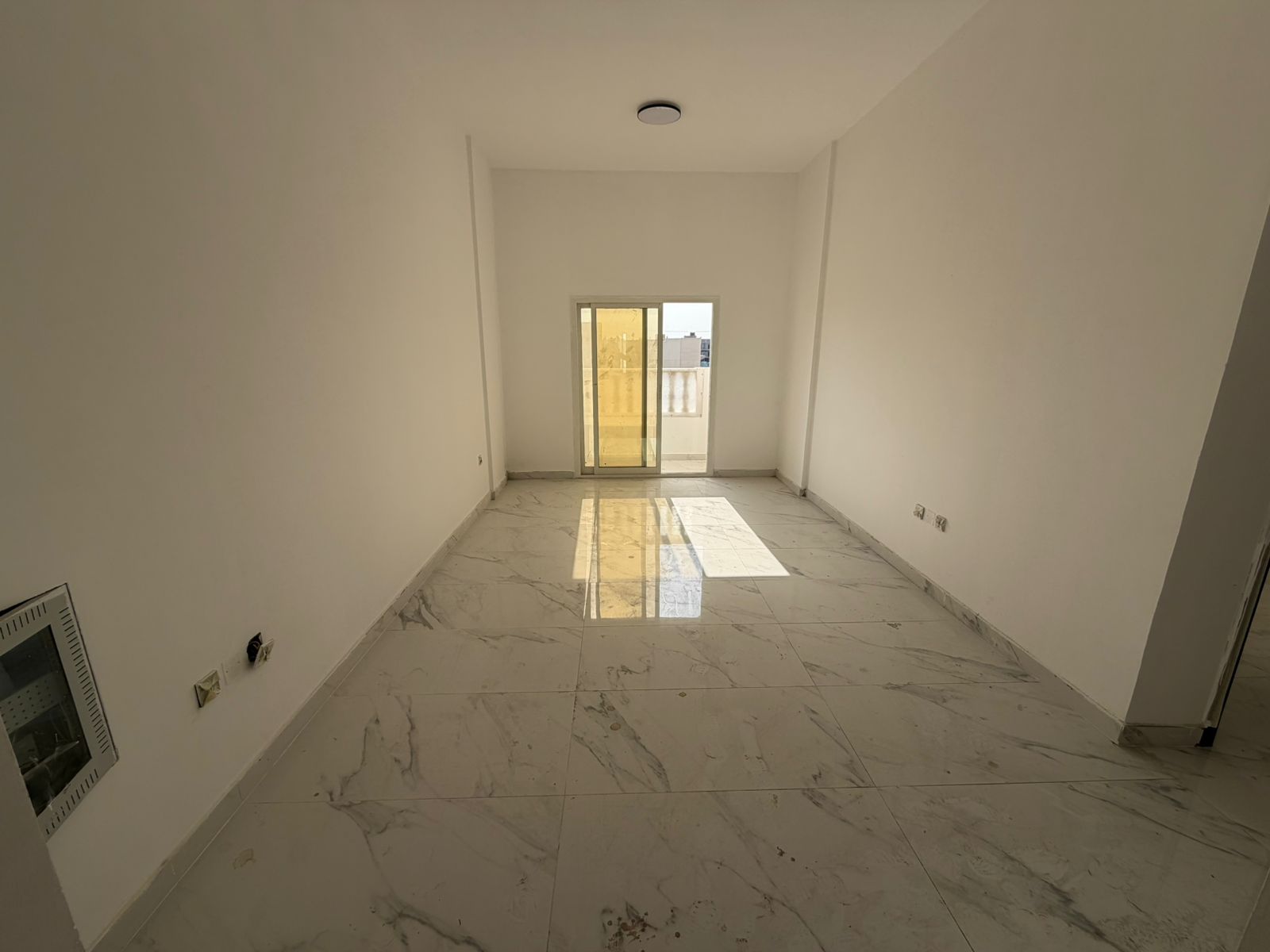 One-bedroom apartment, first occupancy - spacious and modern finishes - balcony with excellent views - 2 bathrooms