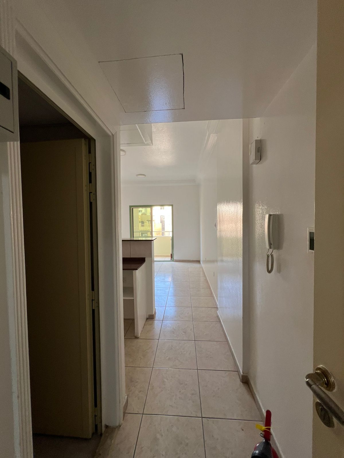 Studio for Rent in Al Majera Central air conditioning Quiet and suitable location for living