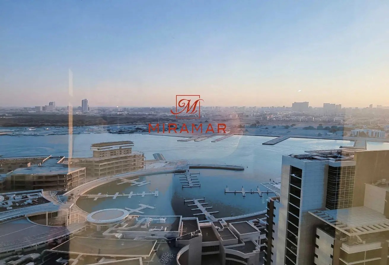 ⁂Partial Sea View⁂Upgraded Unit⁂High Floor⁂Vacant⁂