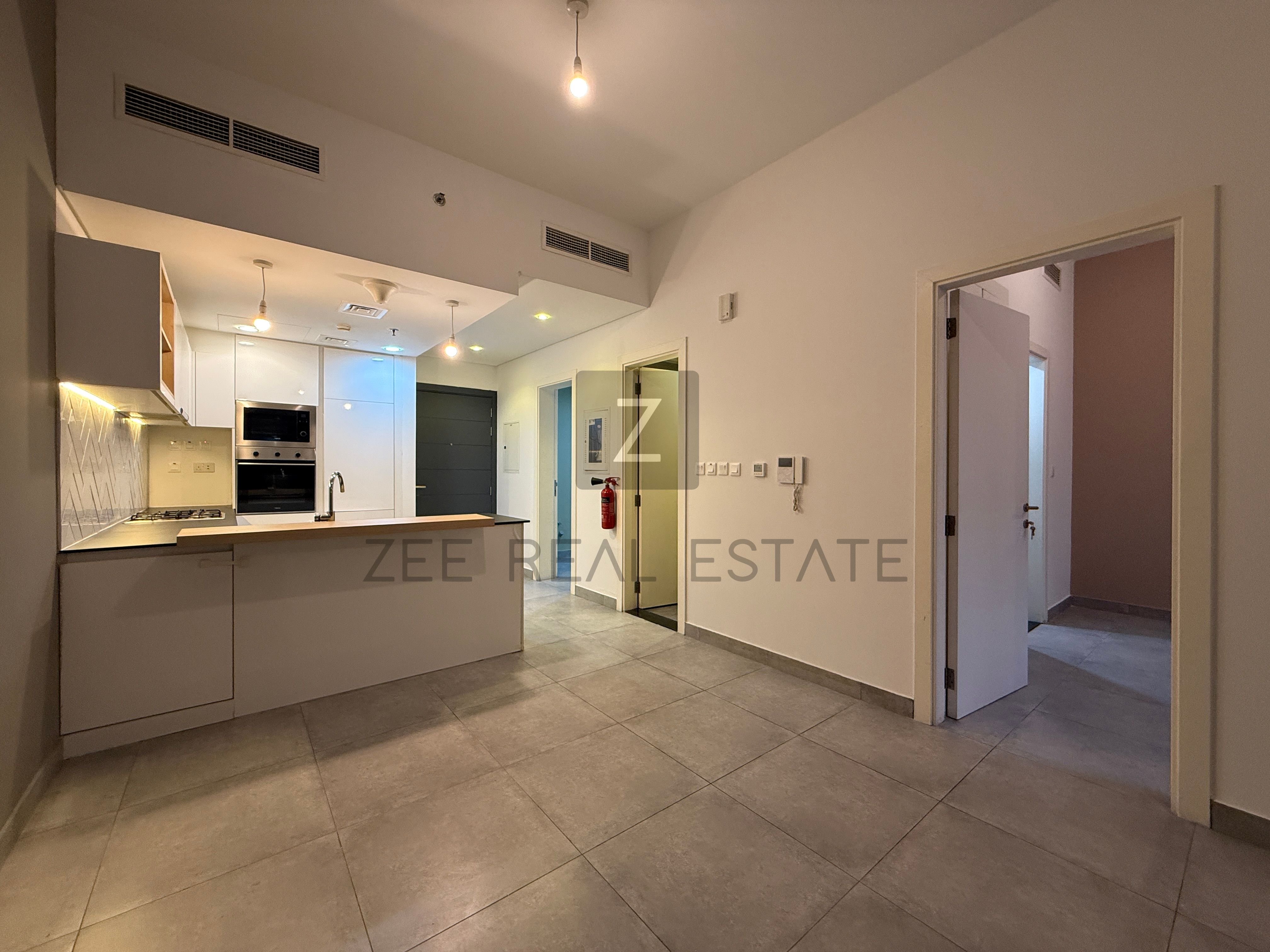Premium | 1BR + Study l Balcony & Parking
