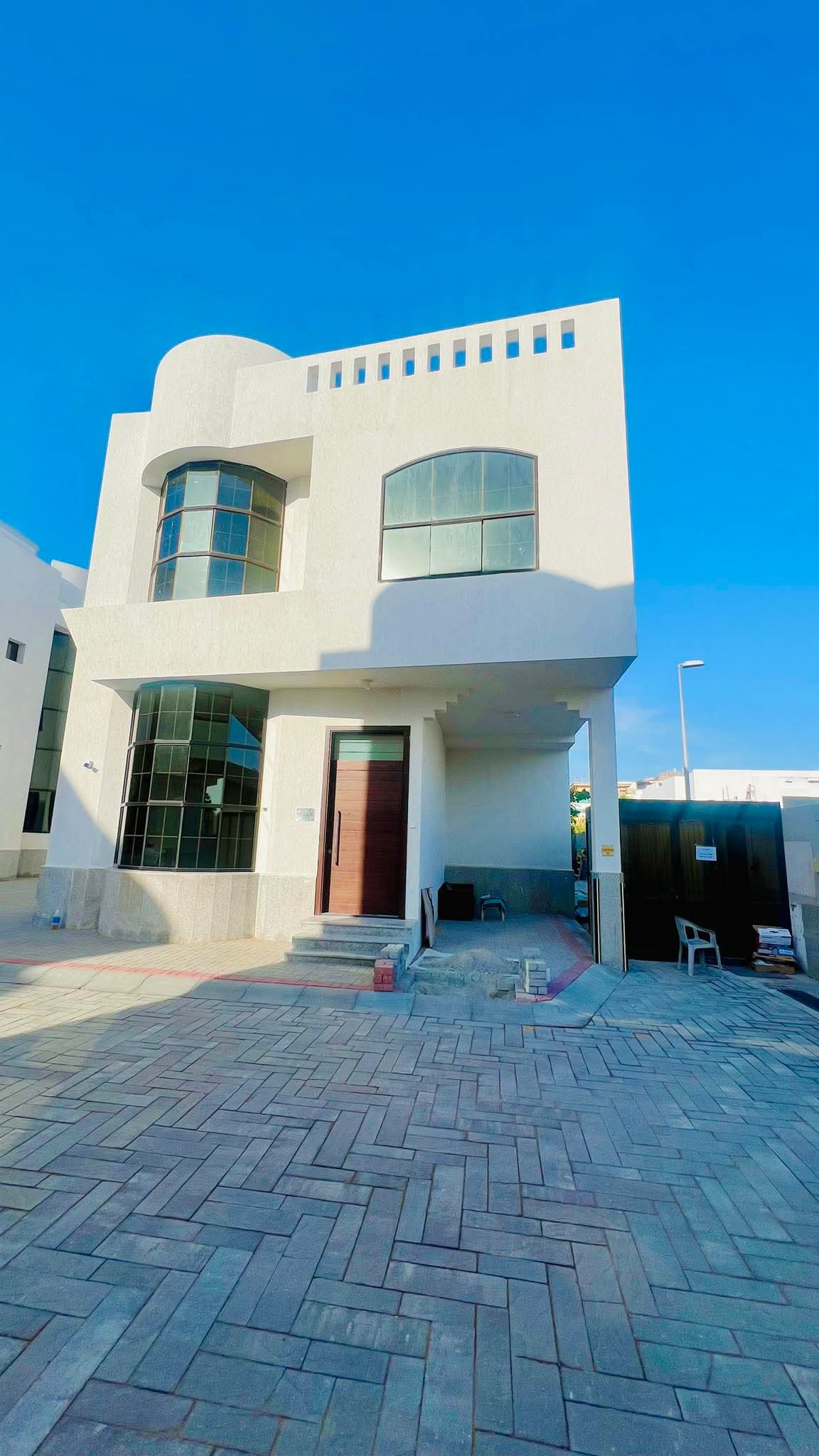 LUXURY 5BHK VILLAH FOR FAMILY 375K WITH MAID+ DRIVE ROOMS POOL GYM