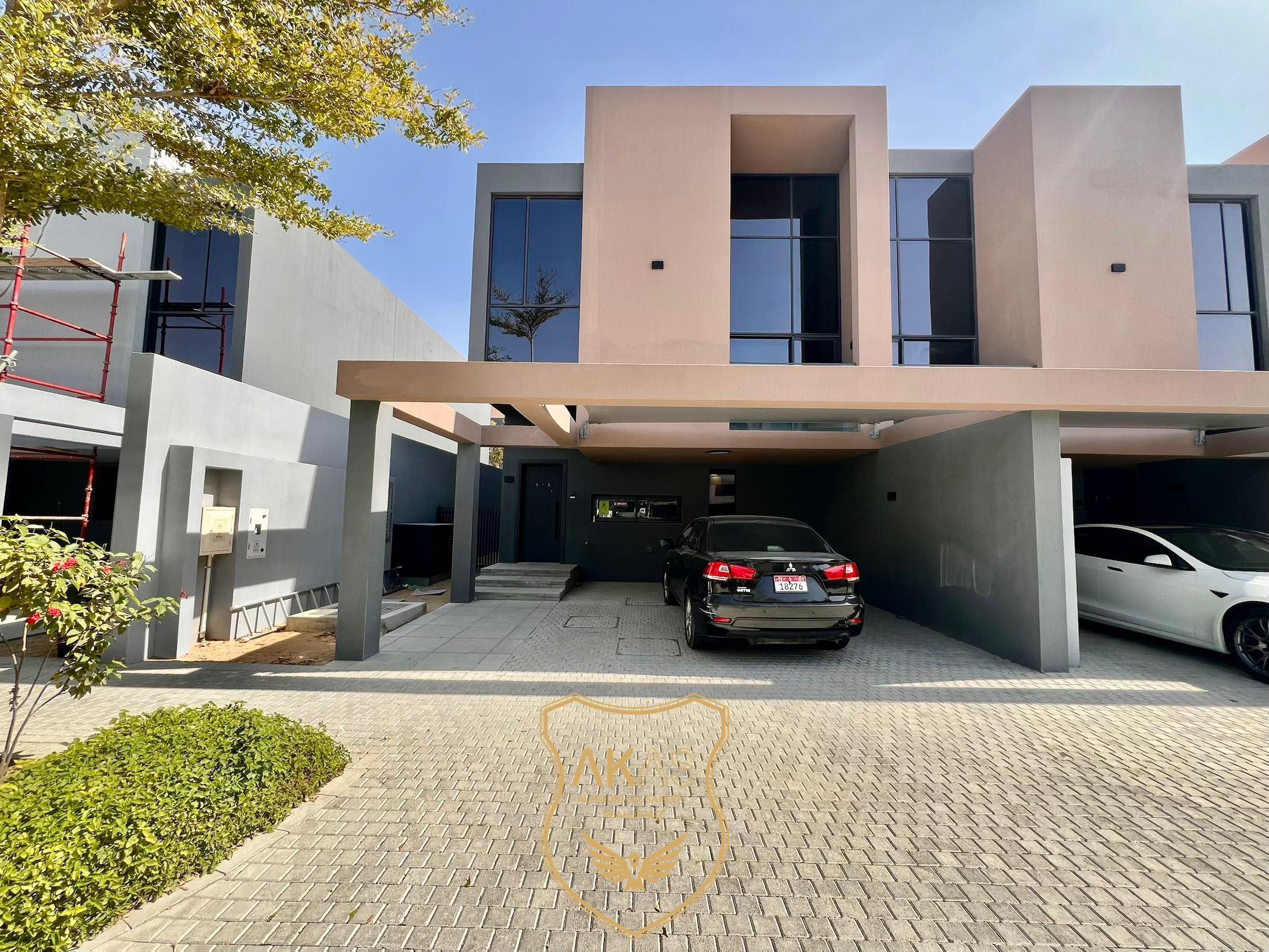 3 Bedrooms Townhouse | Big Layout | Master Bedroom