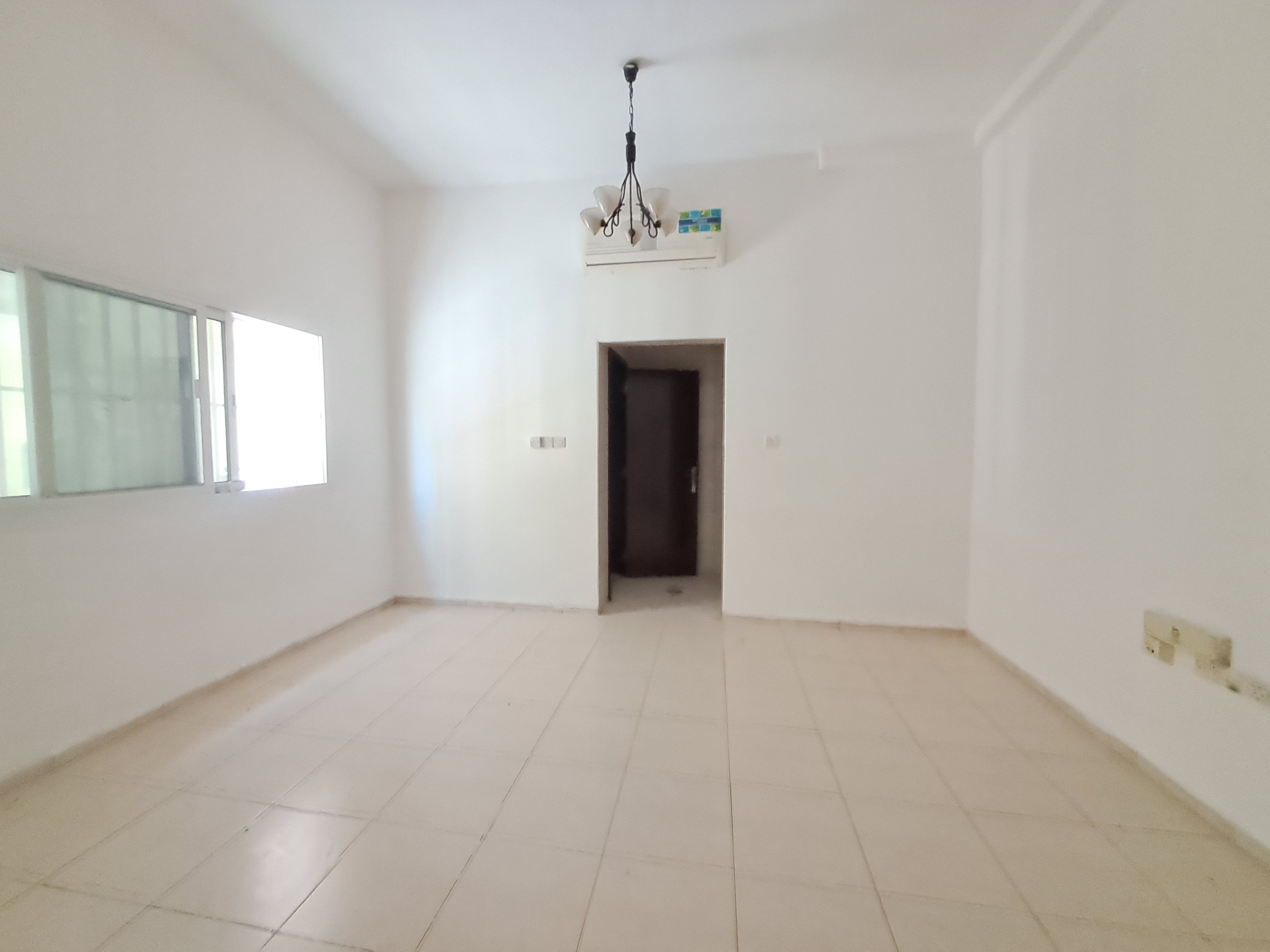 Big studio seprate kitchen just in 28k ready to move